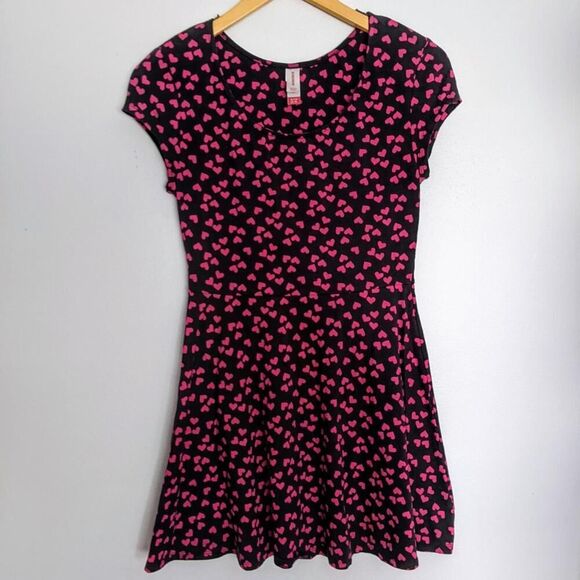 Black skater dress with pink hearts - Picture 1 of 3